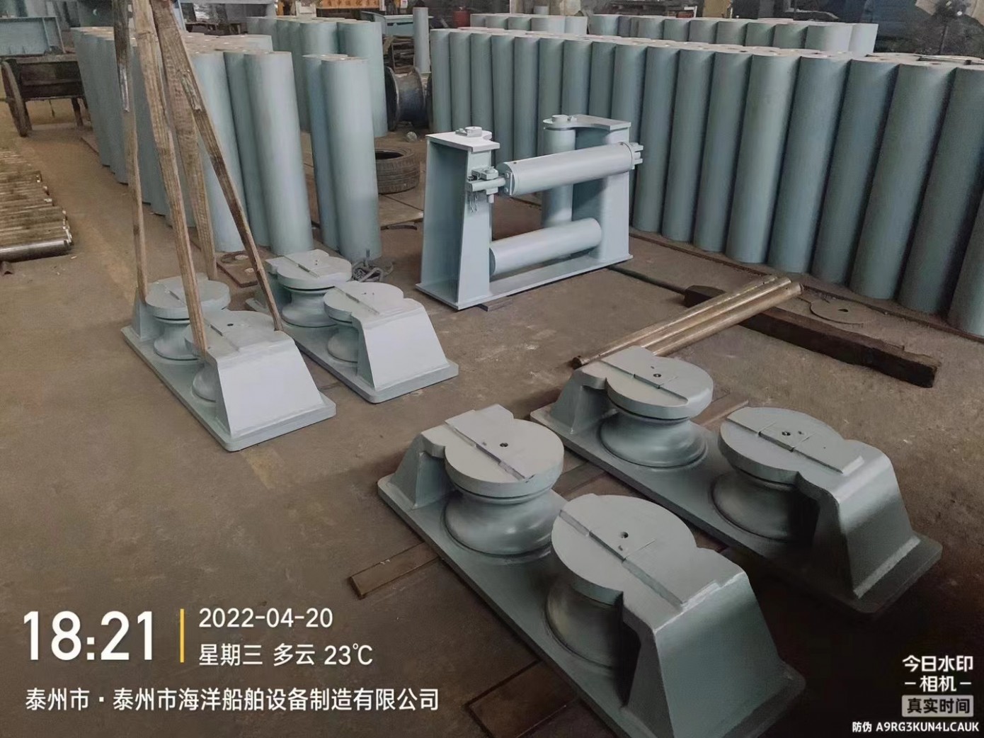 双滚轮导缆钳